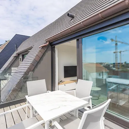Rooftop With Sun-facing Terrace شقة ميدل كيرك